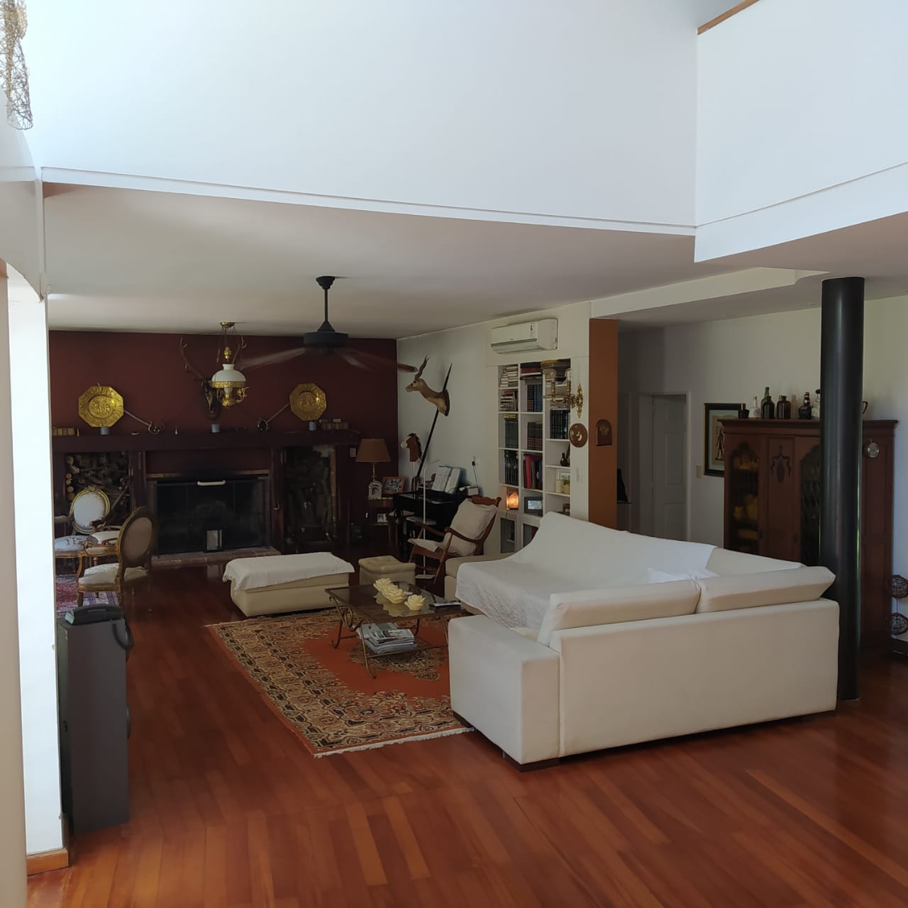 Exclusiva e Imponente Residencia.