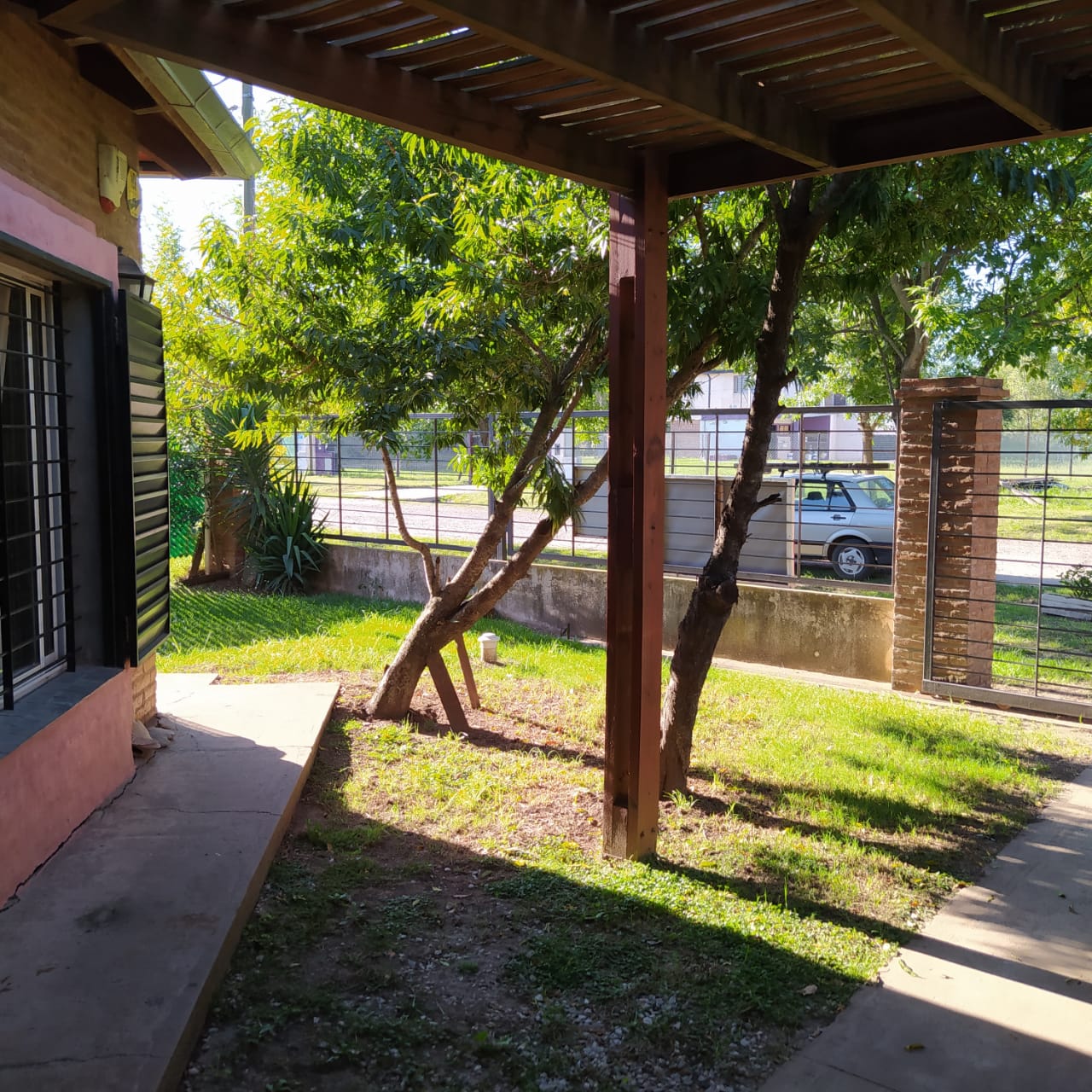 Propiedad en zona residencial de Roldan