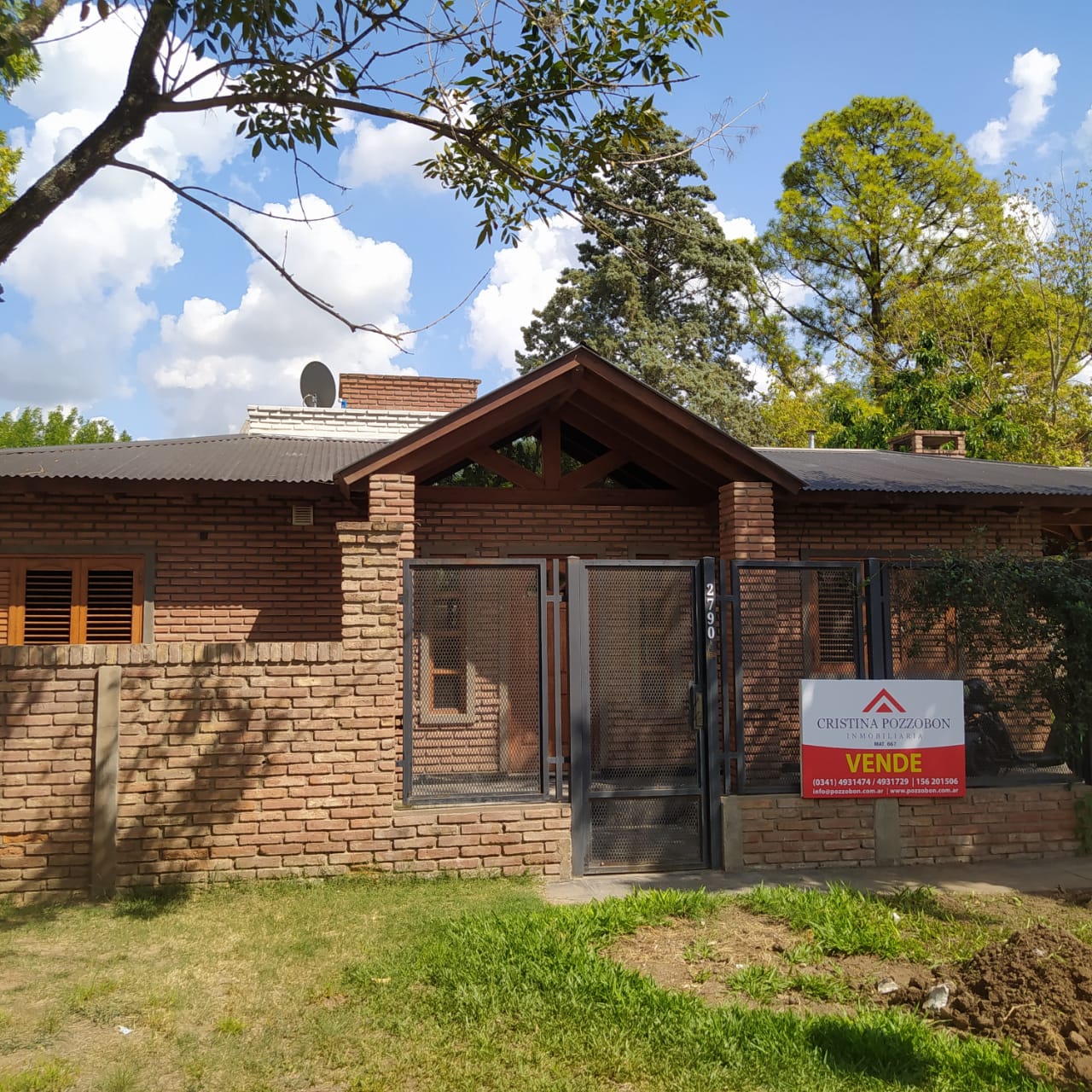 Ideal vivienda en zona residencial/comercial