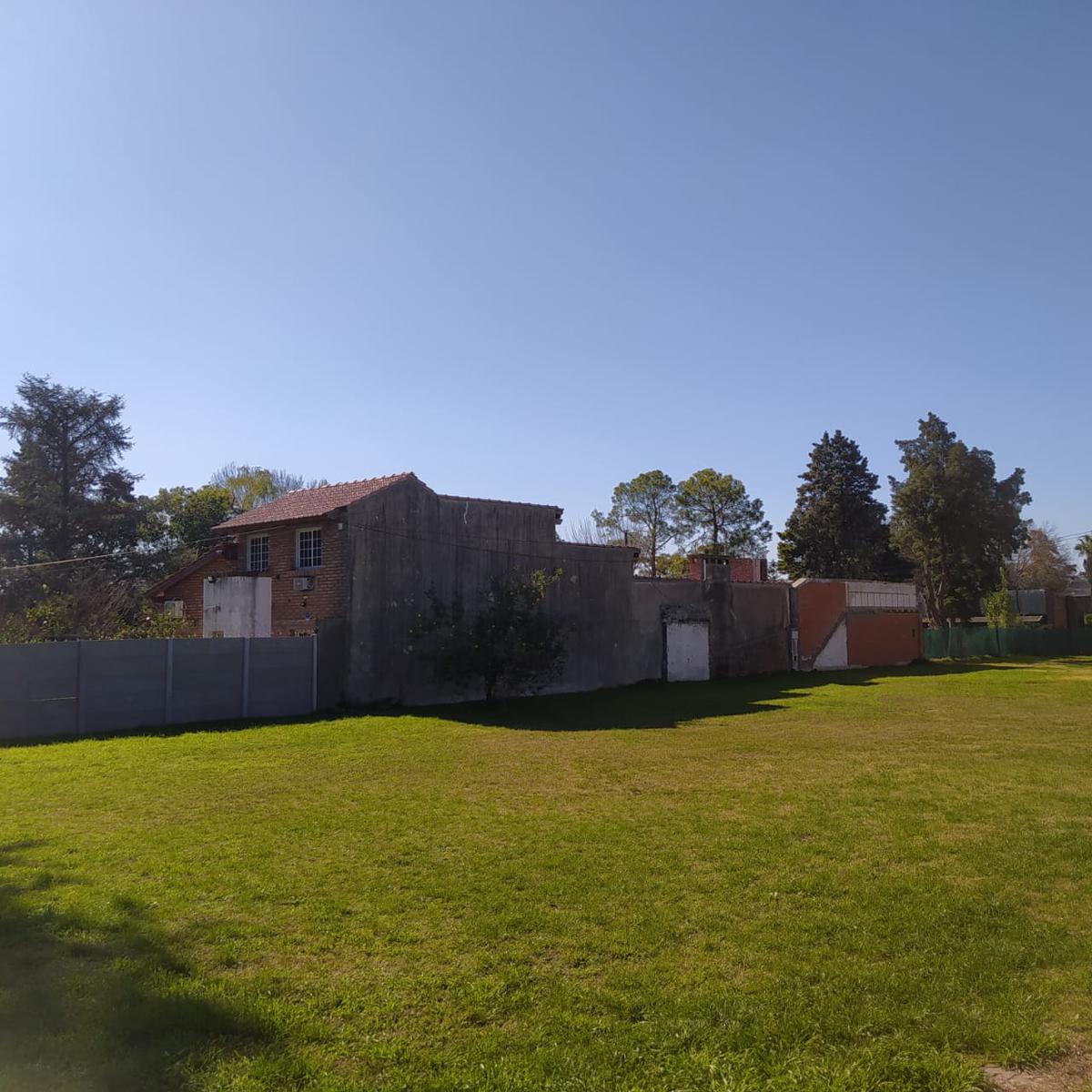 Tres Lotes por Calle Galindo al 2600- Ubicación Comercial
