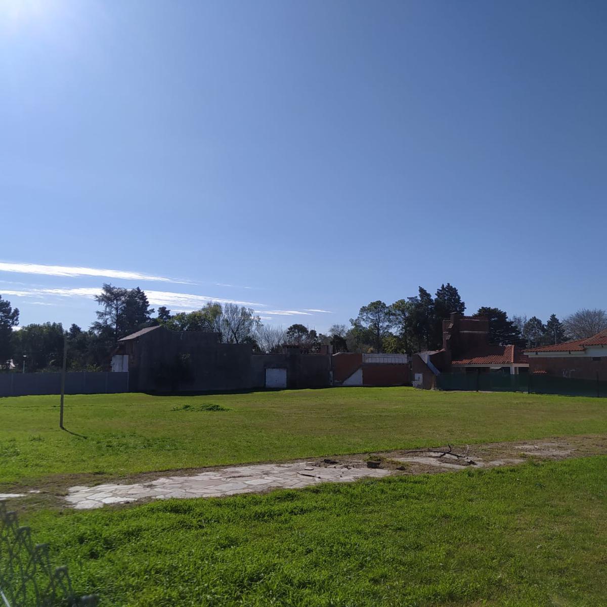 Tres Lotes por Calle Galindo al 2600- Ubicación Comercial