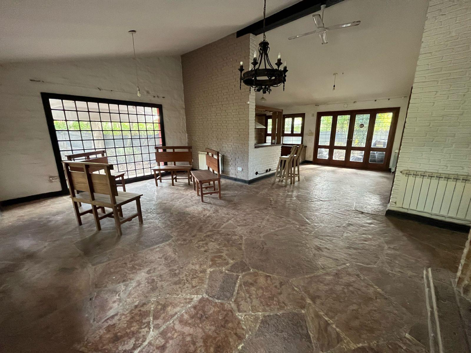 Propiedad en hermosa zona residencial de Funes – General Paz  al 900