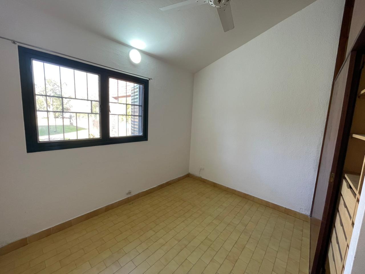 Chalet en barrio  Los Troncos de Funes