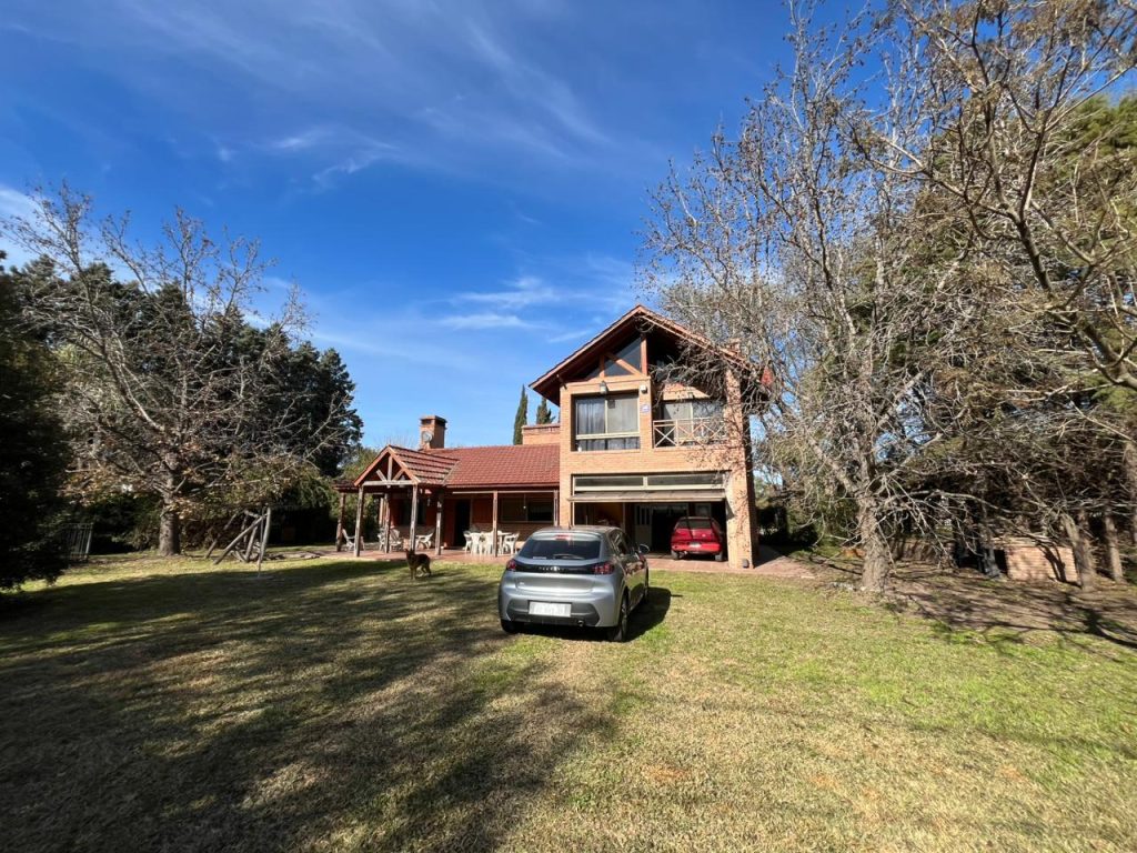 Chalet en zona residencial de Funes – Sarmiento Esq. San Marcos
