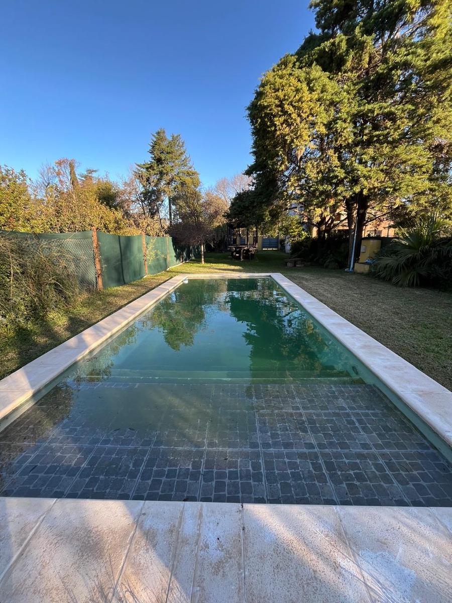 Terreno con mejoras (vagón de tren y piscina) José Ingenieros al 3500