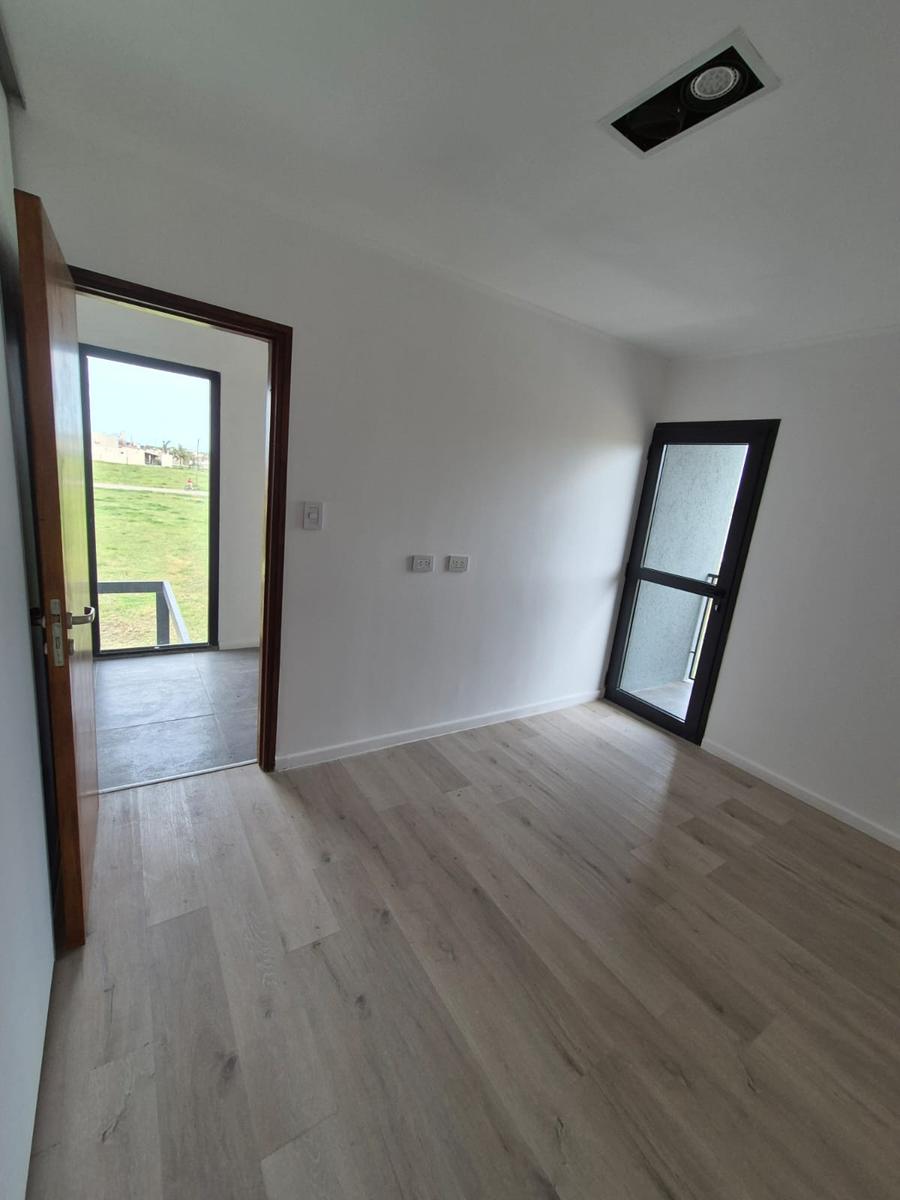 Alquiler permanente en calle Marta Garrone  al 1400  – Funes Norte