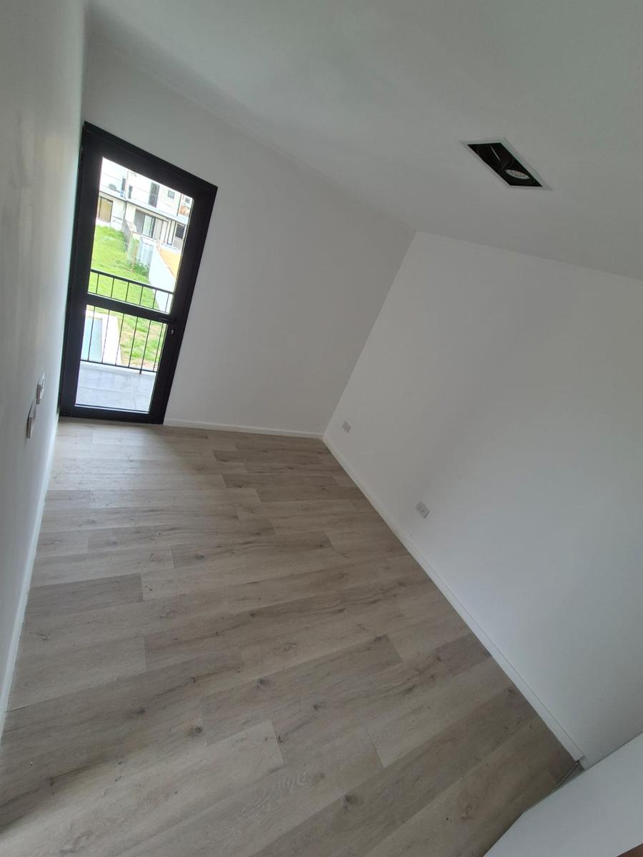 Alquiler permanente en calle Marta Garrone  al 1400  – Funes Norte