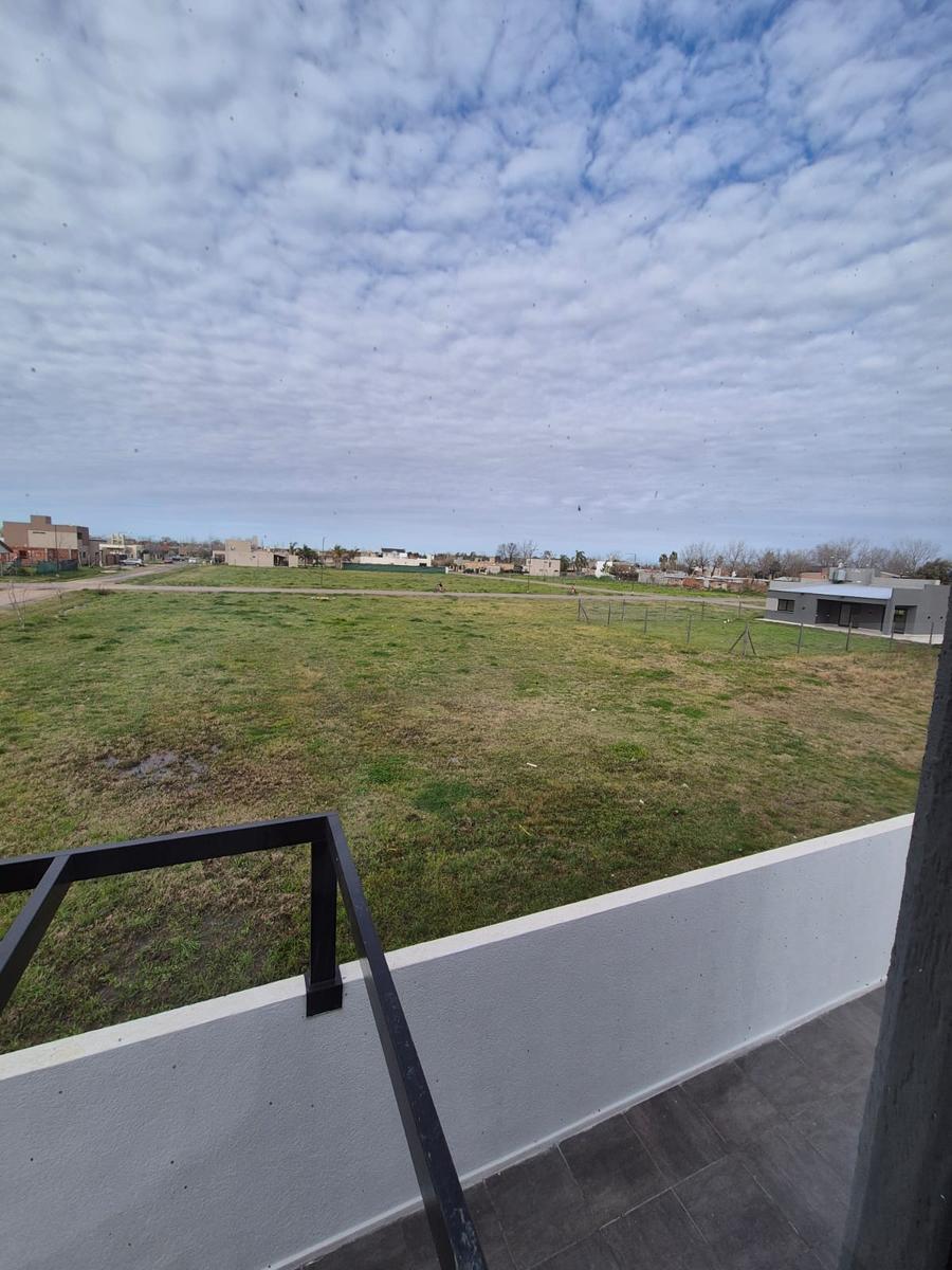 Alquiler permanente en calle Marta Garrone  al 1400  – Funes Norte