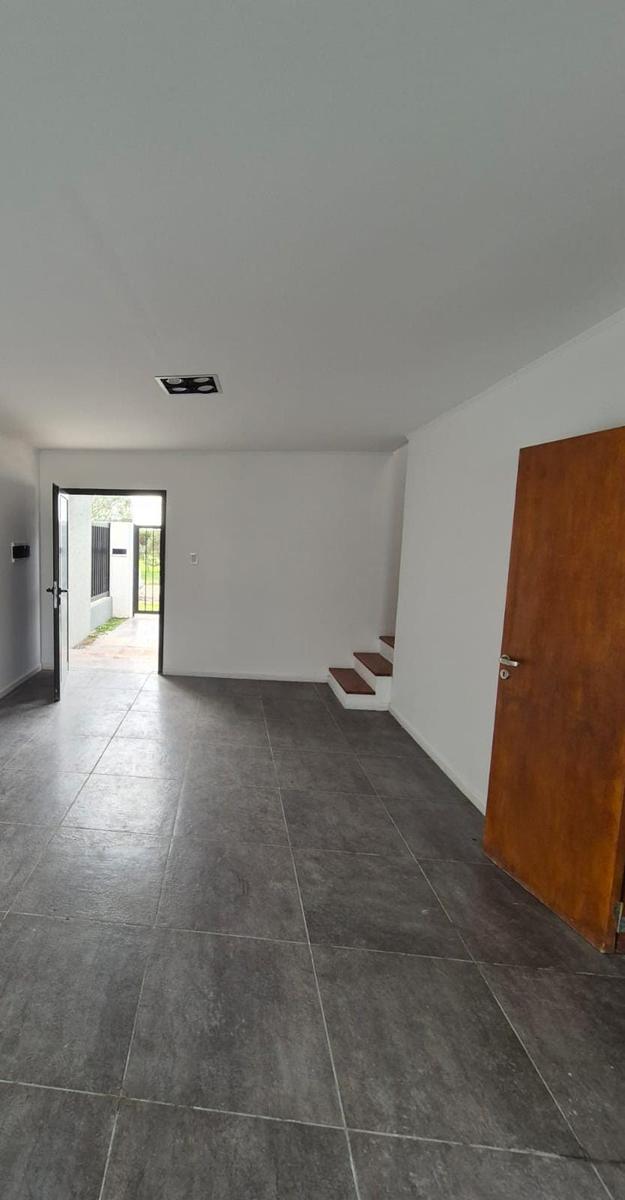 Alquiler permanente en calle Marta Garrone  al 1400  – Funes Norte