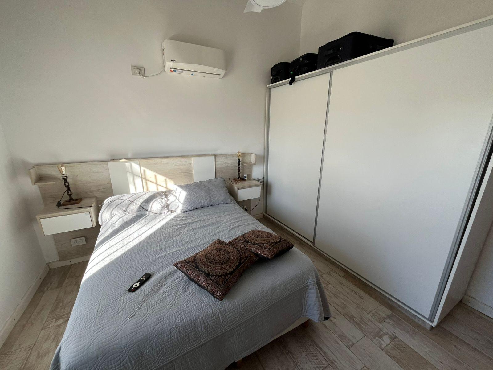 Chalet con dependencia tipo mono ambiente  en calle Montevideo esq Alberdi – Funes
