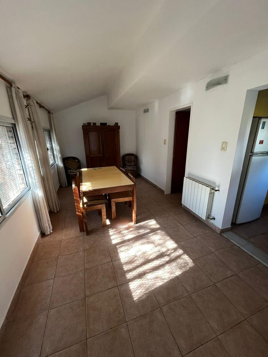 Chalet en barrio Los Troncos