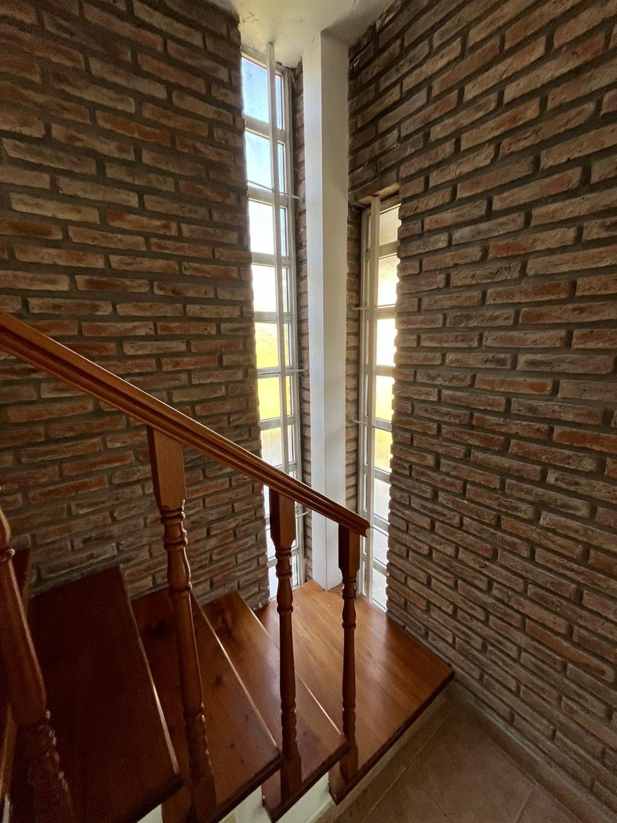 Chalet en barrio Los Troncos