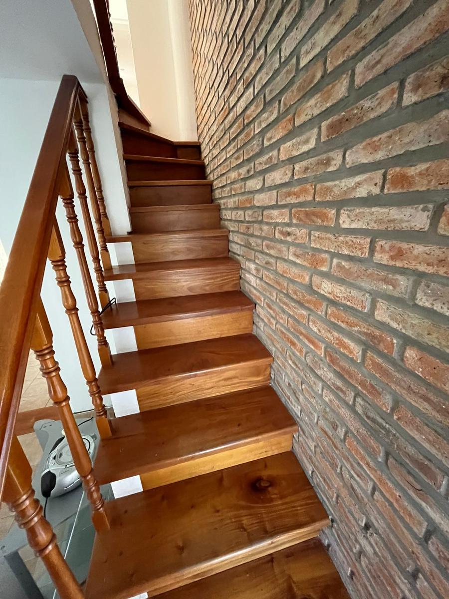 Chalet en barrio Los Troncos