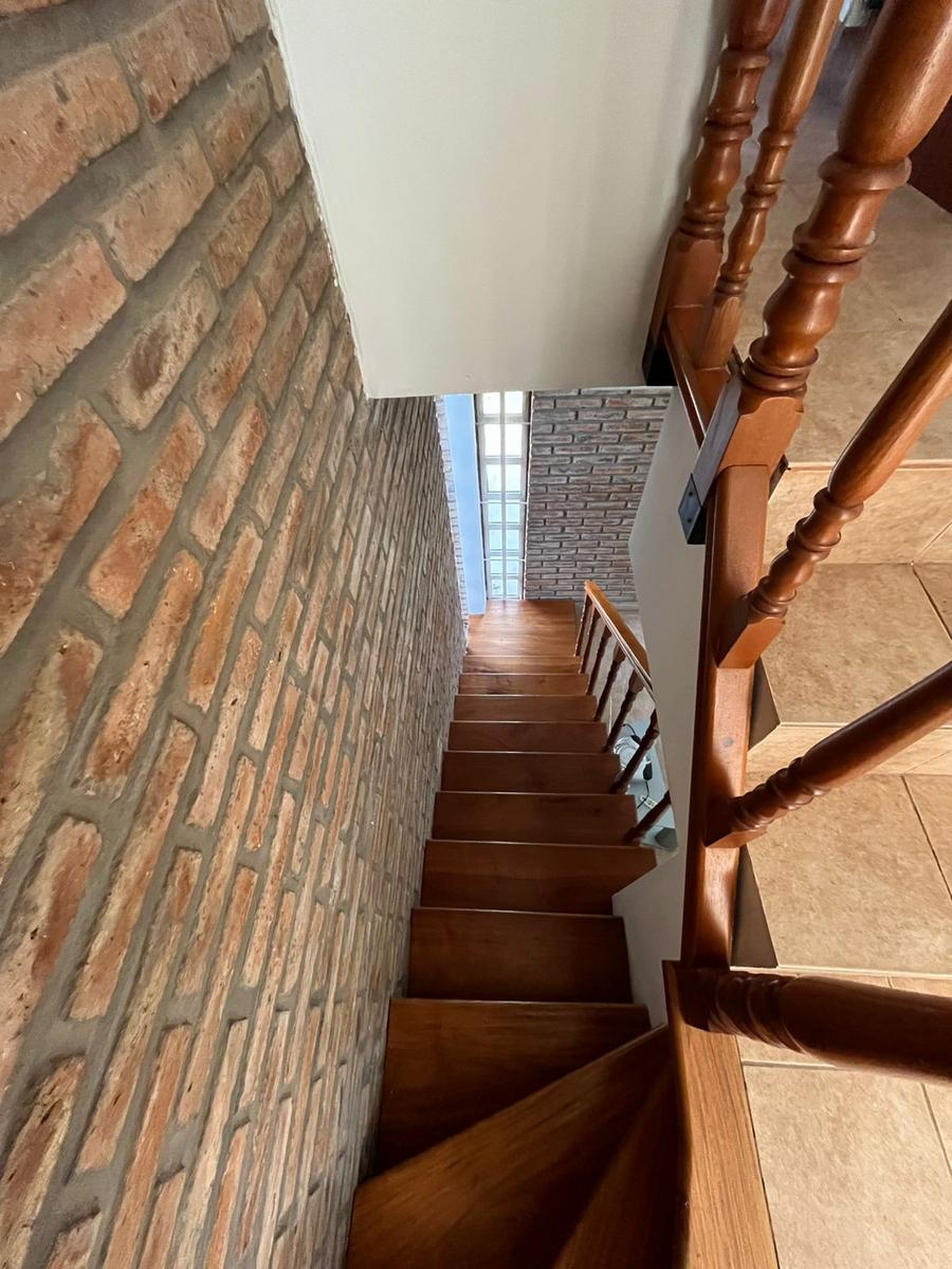 Chalet en barrio Los Troncos