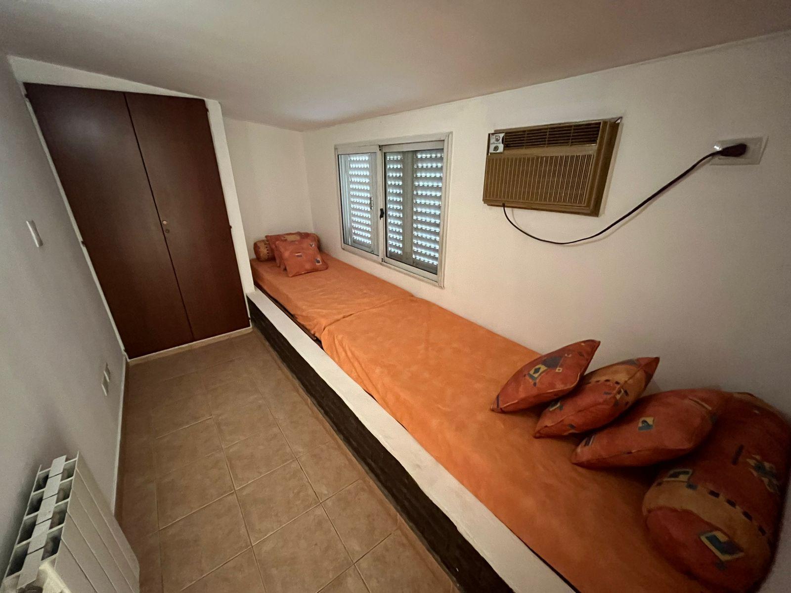 Chalet en barrio Los Troncos