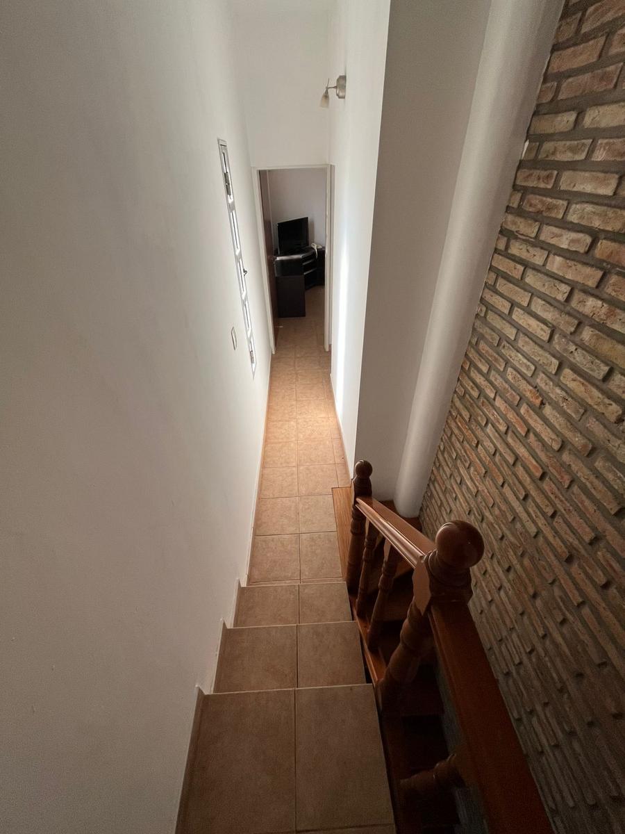 Chalet en barrio Los Troncos