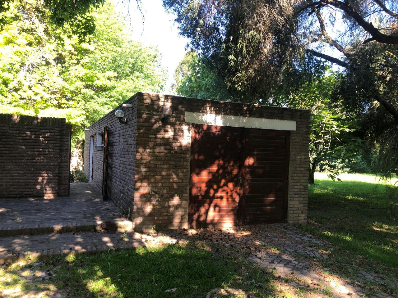 Chalet en Cotos de la Alameda – Uspallata  al 200 – Roldan