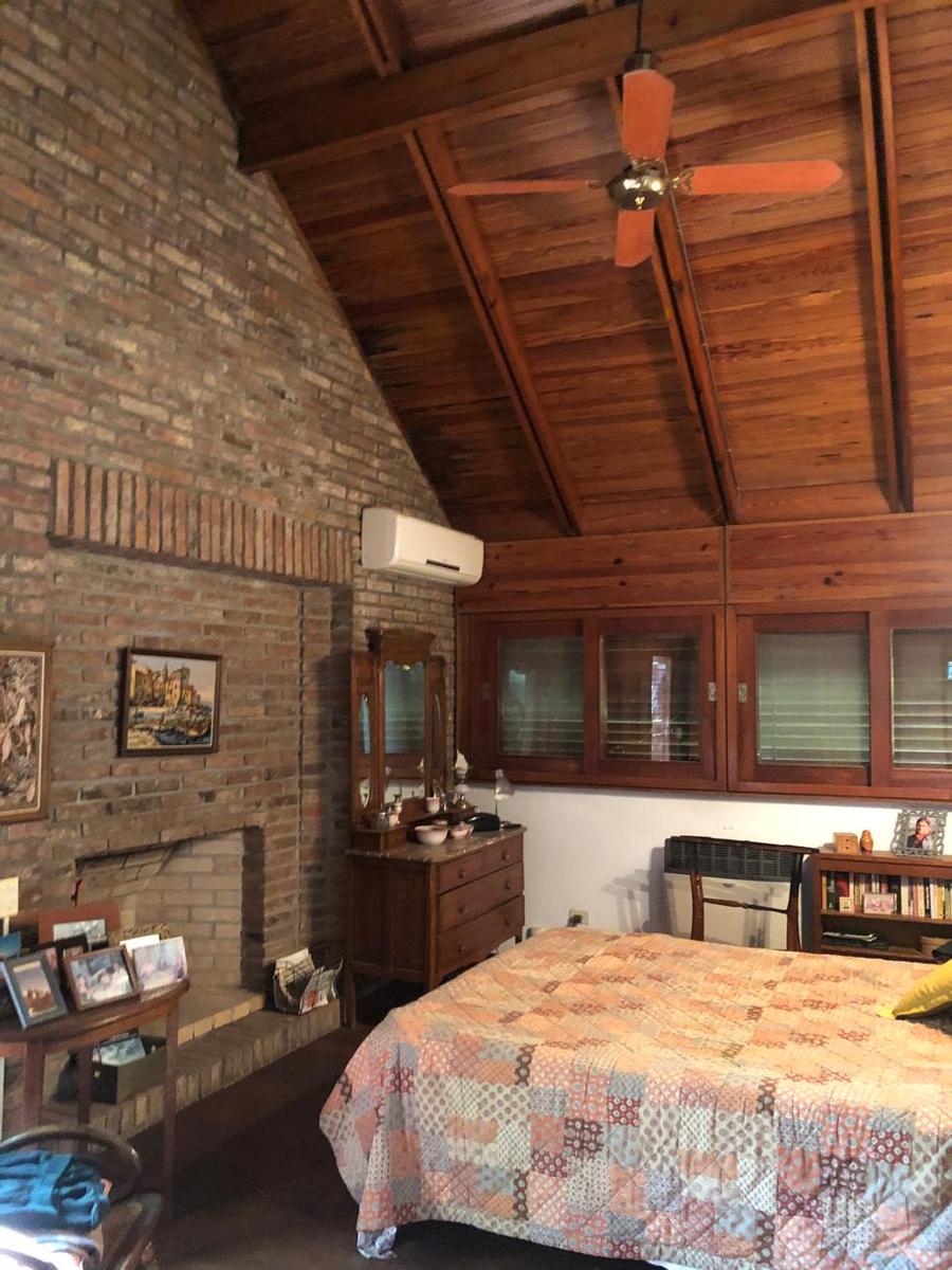 Chalet en Cotos de la Alameda – Uspallata  al 200 – Roldan