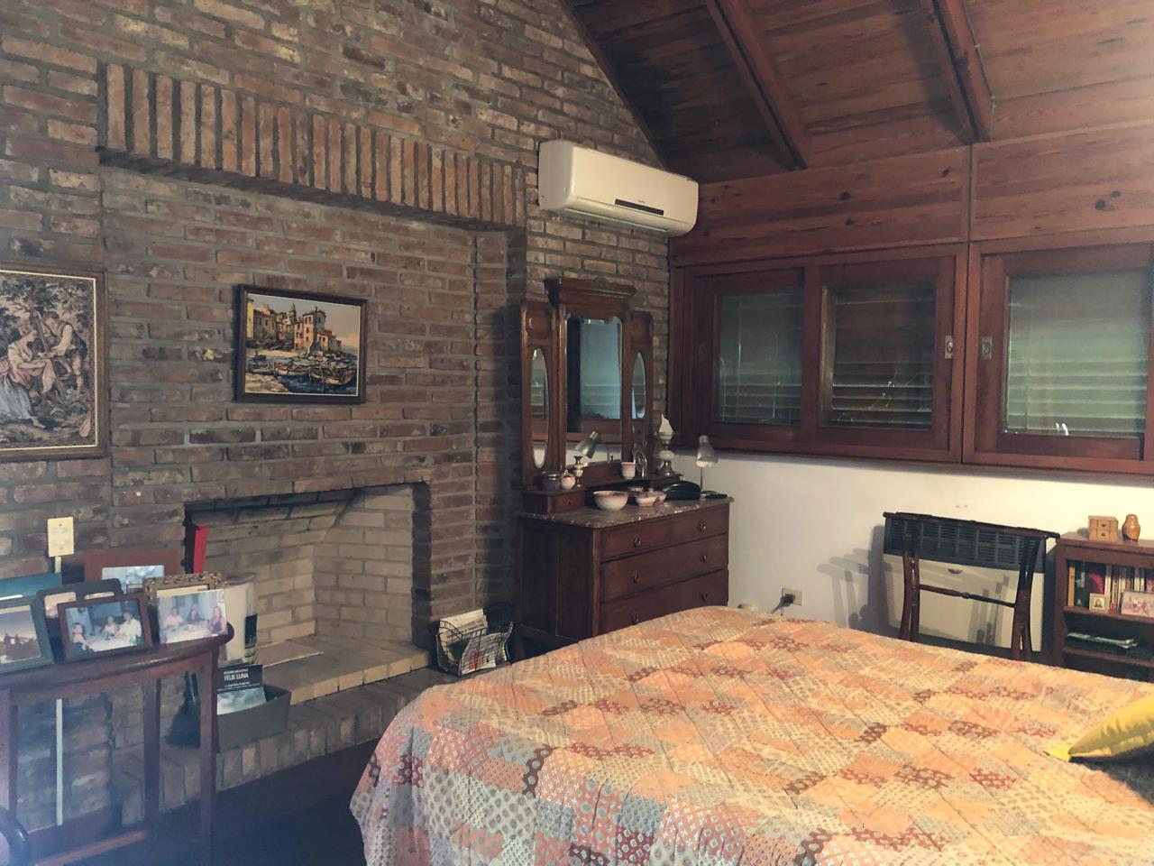 Chalet en Cotos de la Alameda – Uspallata  al 200 – Roldan