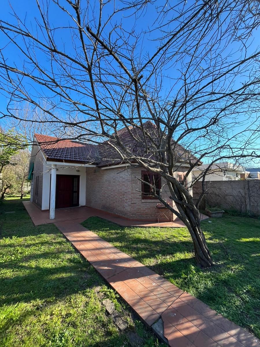 Chalet en General Paz  al 2100 – Funes