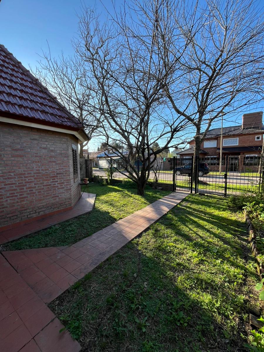 Chalet en General Paz  al 2100 – Funes