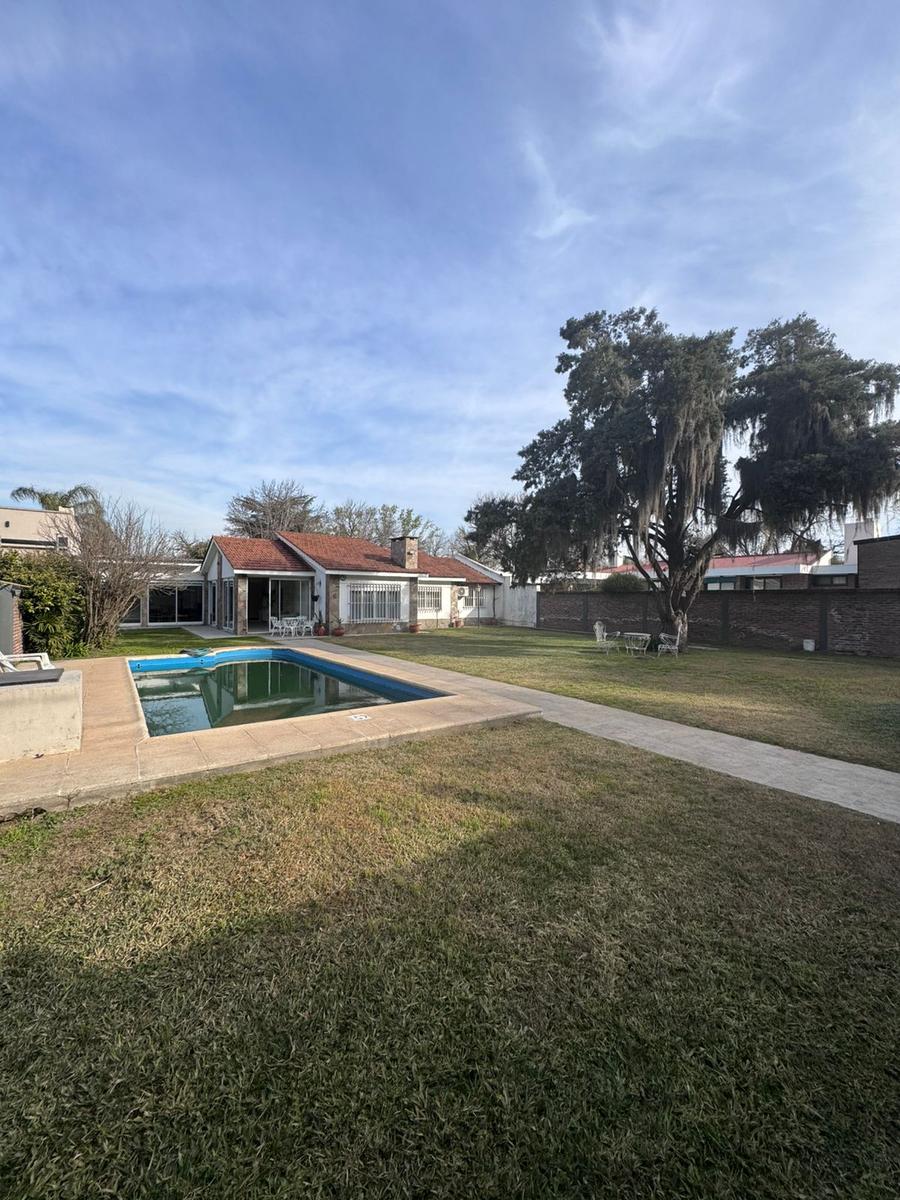 Propiedad ideal uso comercial/habitacional en calle Houssay al 1600 – Funes.