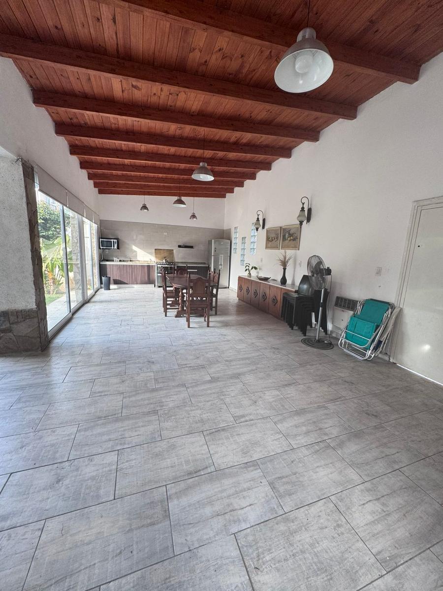 Propiedad ideal uso comercial/habitacional en calle Houssay al 1600 – Funes.