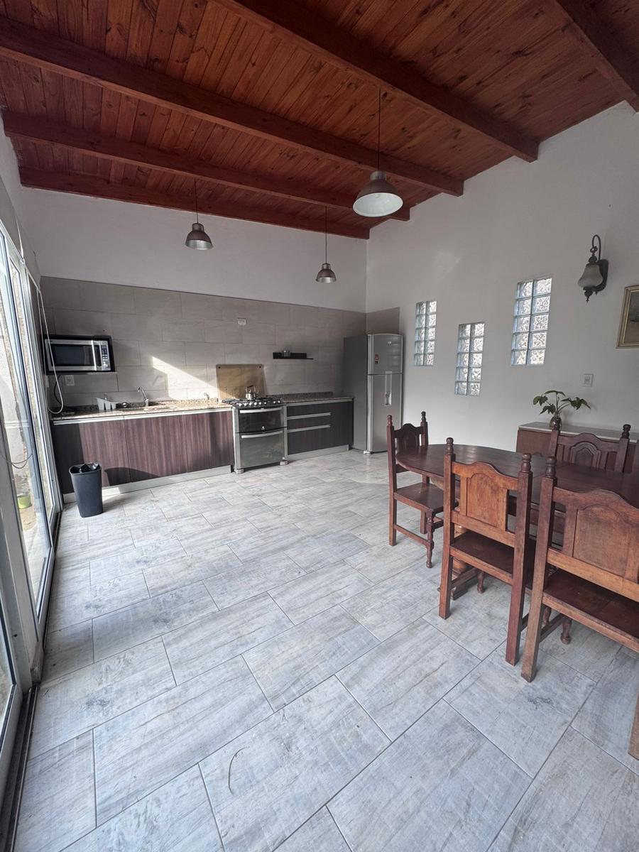 Propiedad ideal uso comercial/habitacional en calle Houssay al 1600 – Funes.