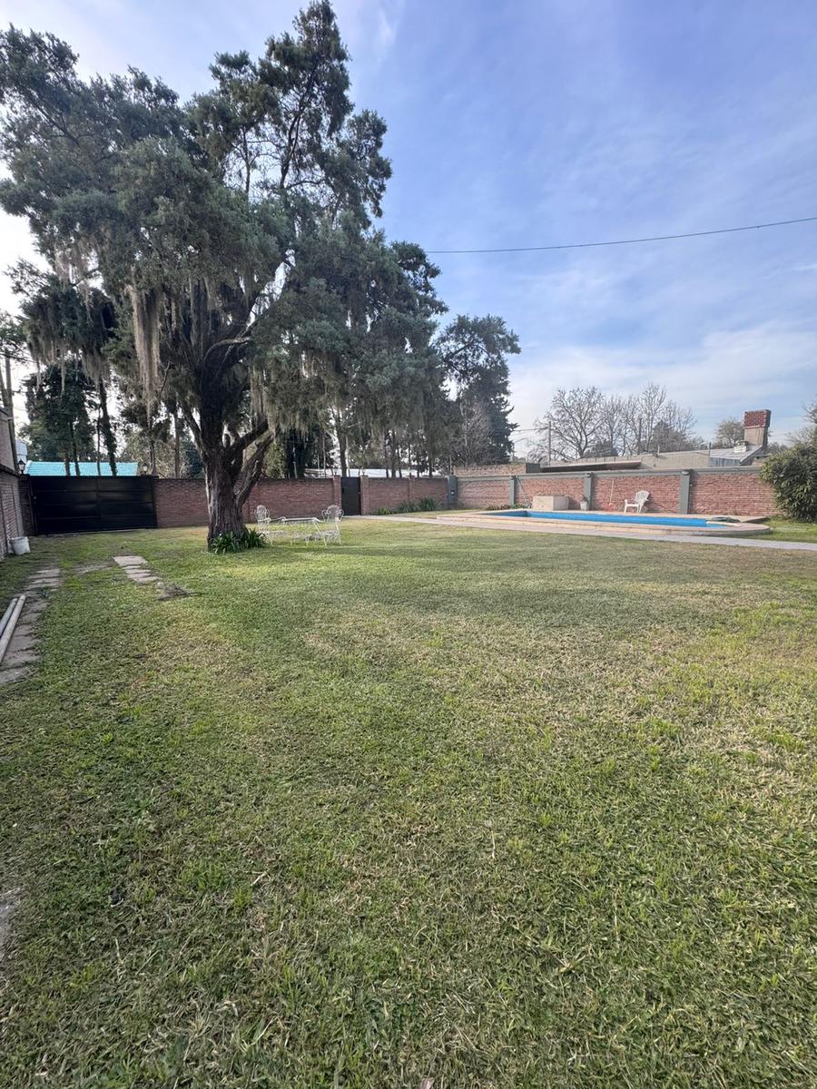 Propiedad ideal uso comercial/habitacional en calle Houssay al 1600 – Funes.