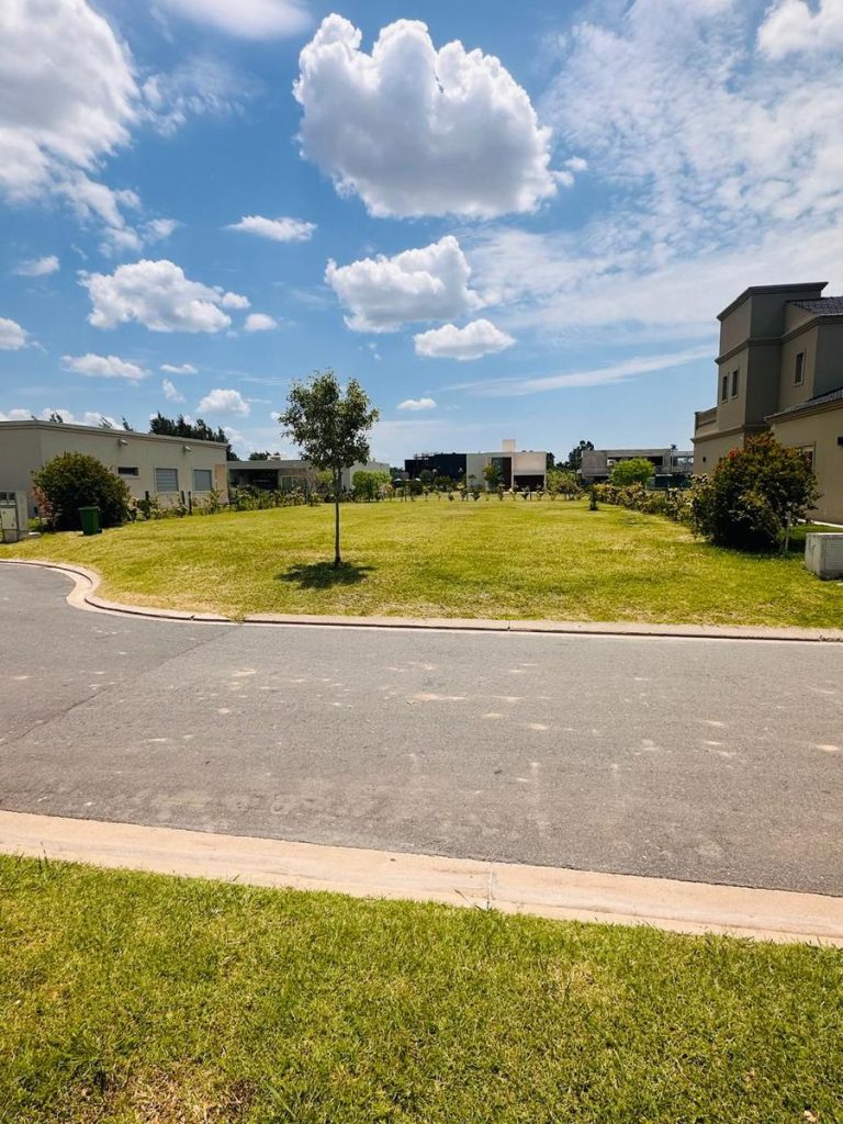 Terreno en barrio privado Vida – U 34 – Arturo Illia 397