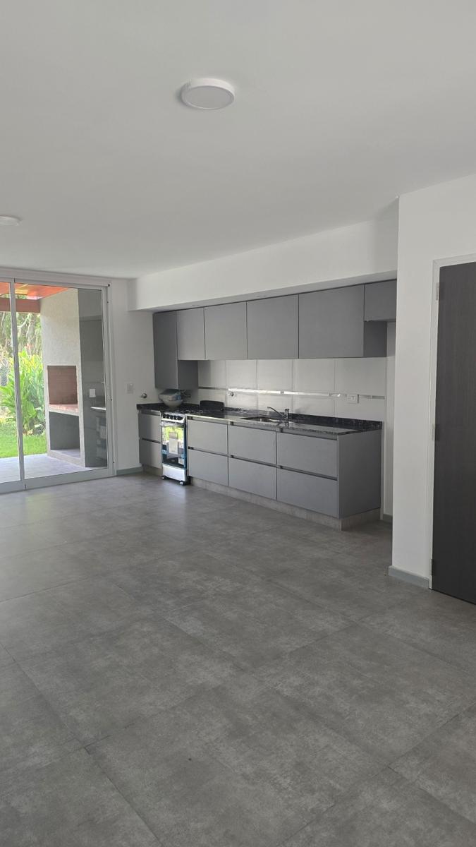 Casa espejo de primera calidad – Pedro A. Ríos al 2000