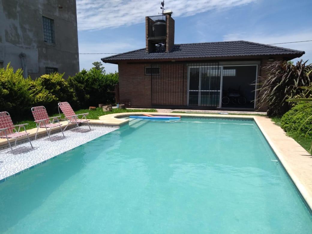 Chalet en Punta Chacra La Yerra al 2200 Roldan