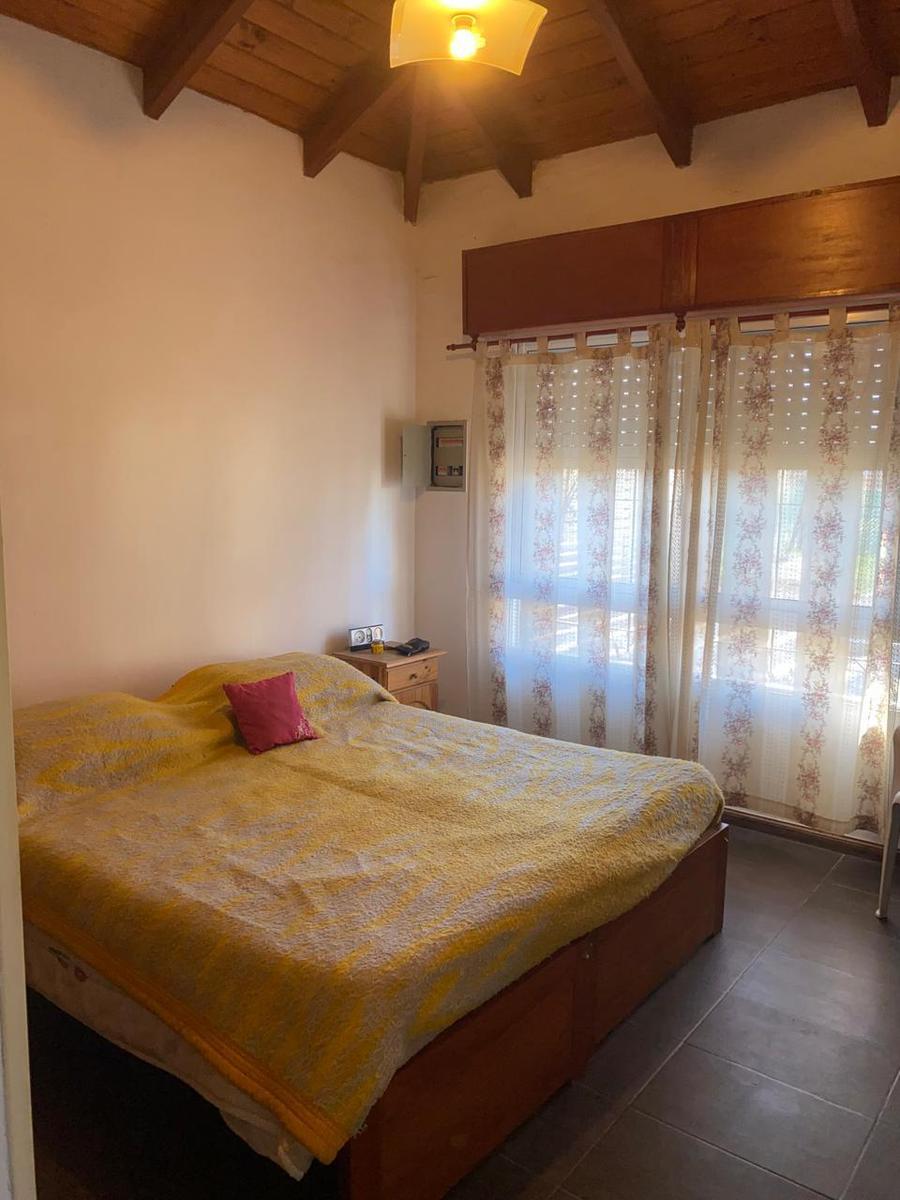 Chalet en Punta Chacra La Yerra al 2200 Roldan