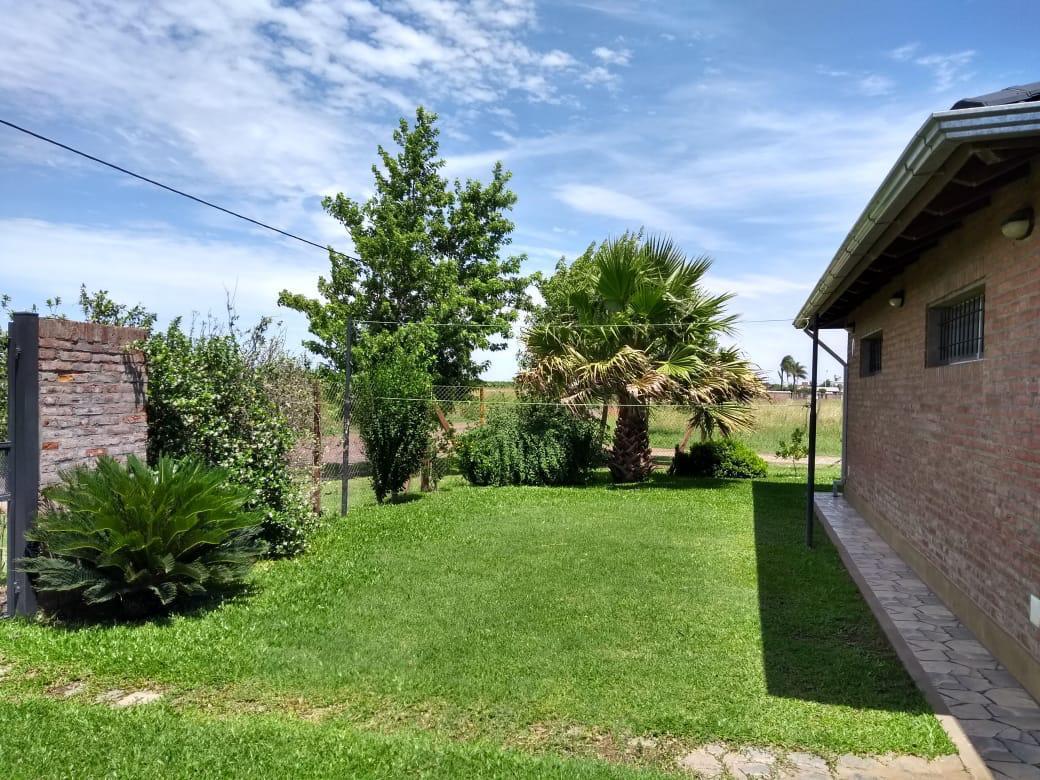 Chalet en Punta Chacra La Yerra al 2200 Roldan