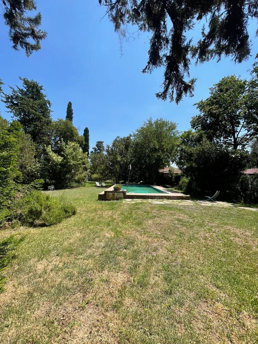 Propiedad a la venta total o parcial Guiraldes esquina Martin Fierro