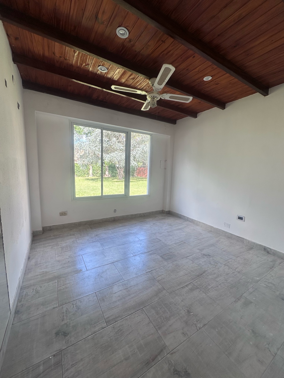 Almte. Brown al 2600