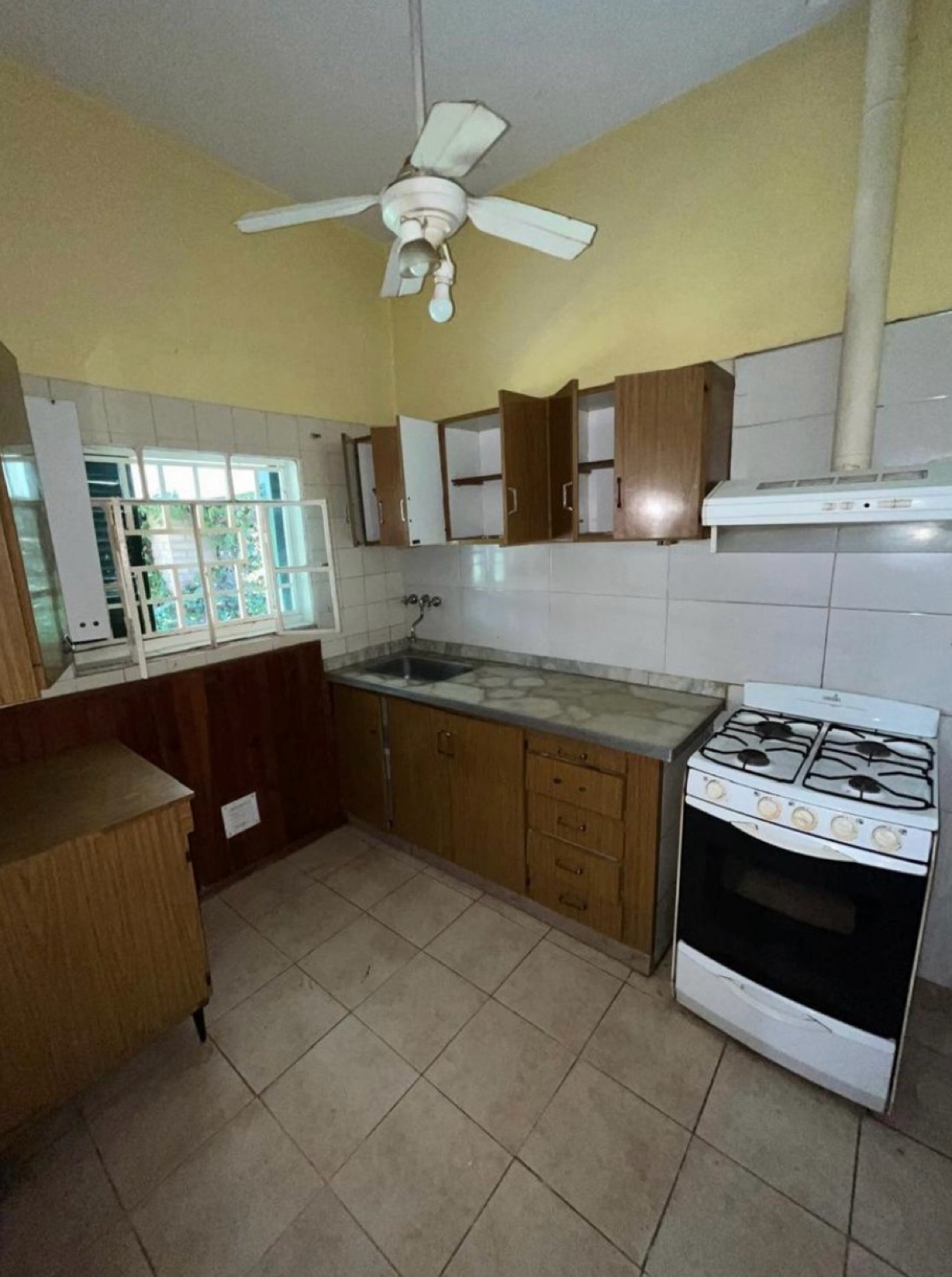 Pedro A. Ríos  al 2100