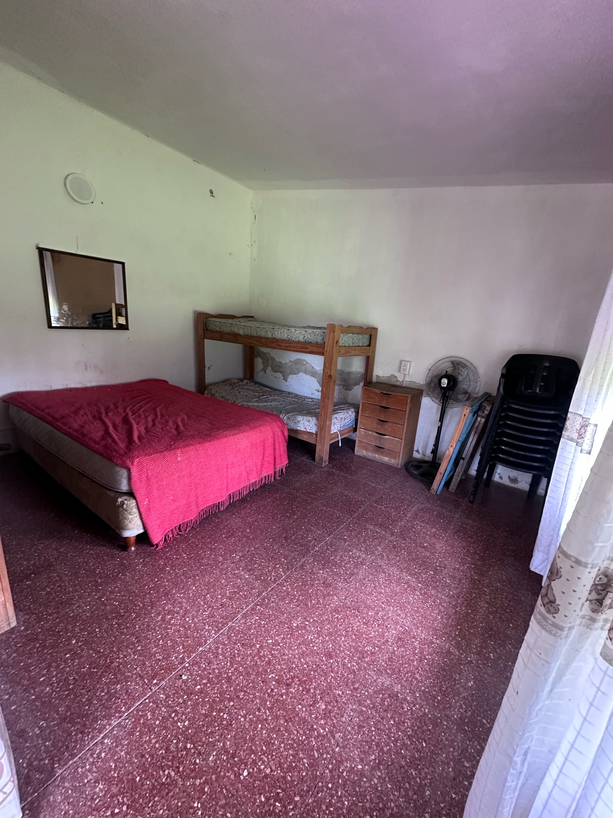 Tomas de la Torre 63